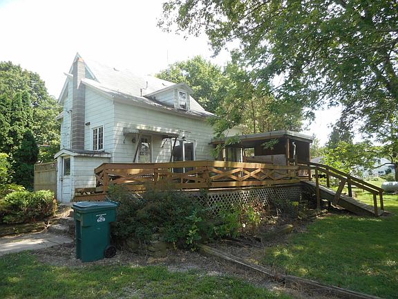 3rd image of 1334 Liberty Ave