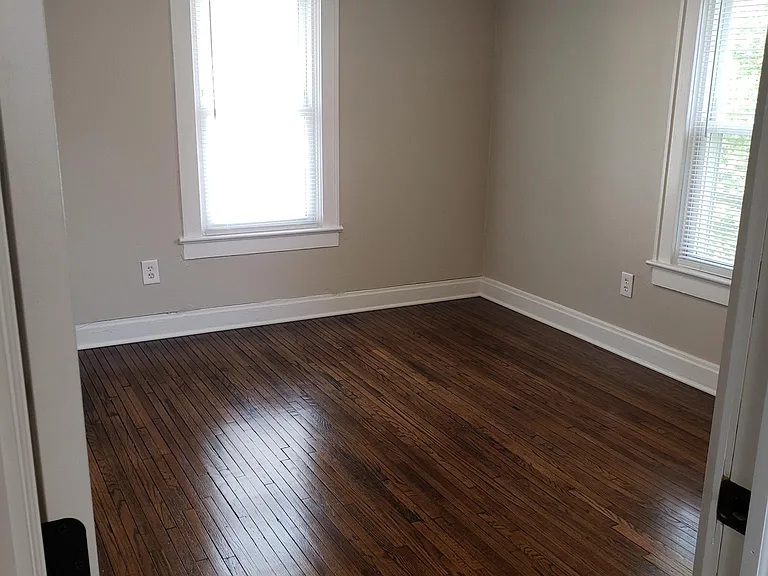 1422 Kent St — Photo 17