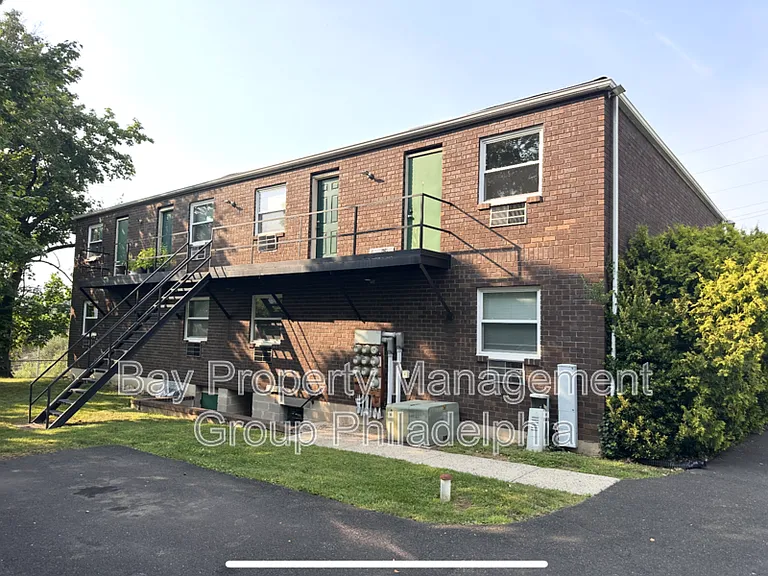 100 E Mount Vernon St #1 — Photo 12
