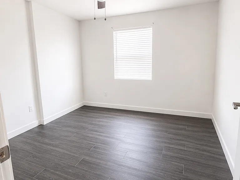 720 E Montecito Ave #2 — Photo 6