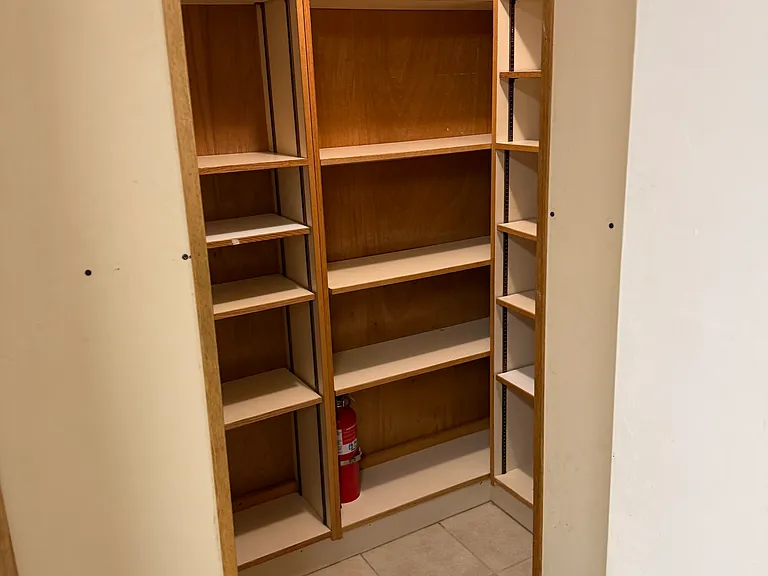 301 Red Spur Dr — Photo 2