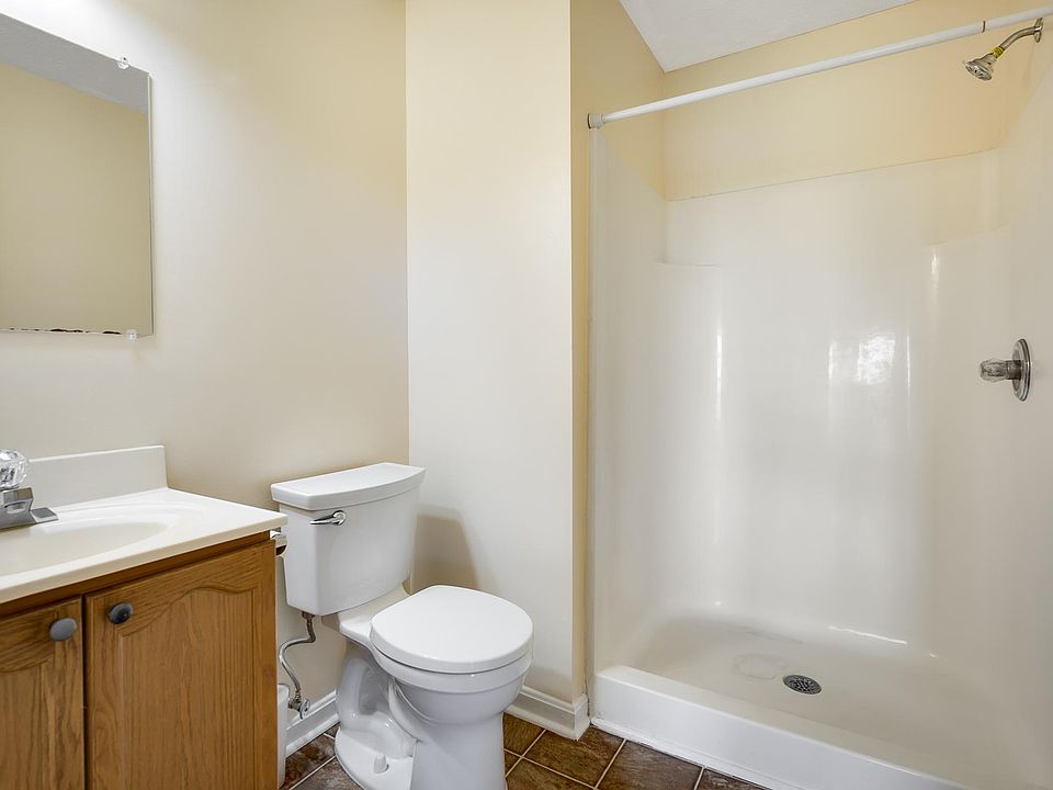 1st image of 90 Chinkapin Dr #11