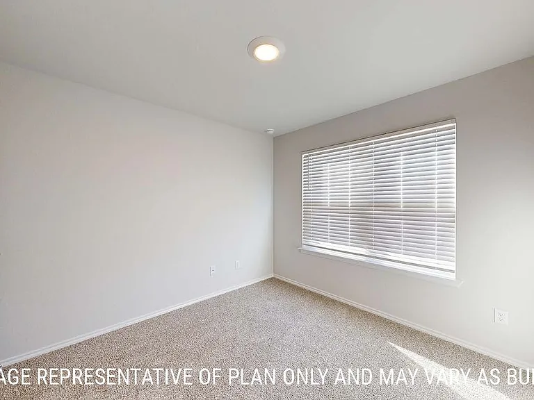 1240 Hickory Ln — Photo 8