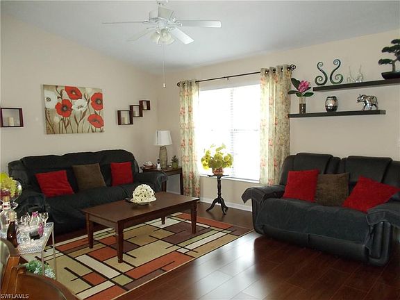 4th image of 10455 New Bedford Ct