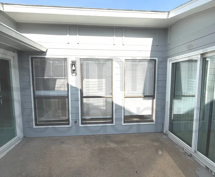 6078 Dooley Dr — Photo 4
