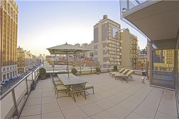 Sold by (Legacy) Elegran | media 40