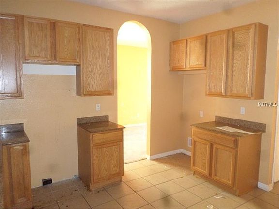3rd image of 7704 Stoney Hill Dr