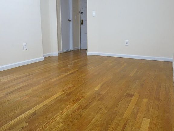 3rd image of 520 E 79th St APT 2B