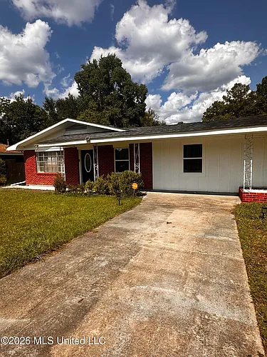 10616 Oak St Photo 1