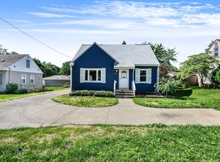 726 32nd St SW, Wyoming, MI 49509