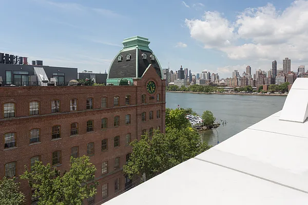 Sold by Keller Williams Realty Landmark II | media 28