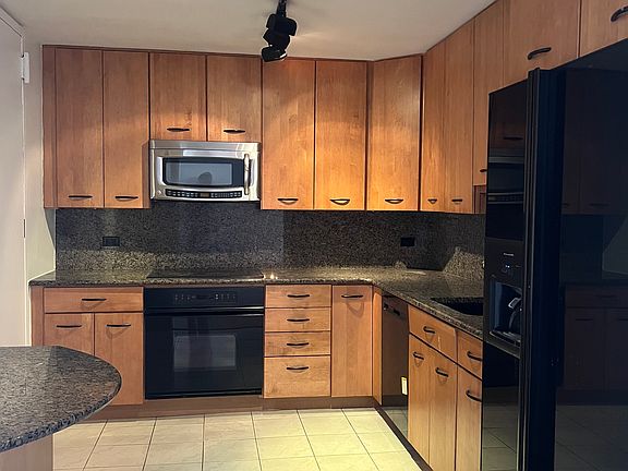 5th image of 2400 N Lakeview Ave APT 2102