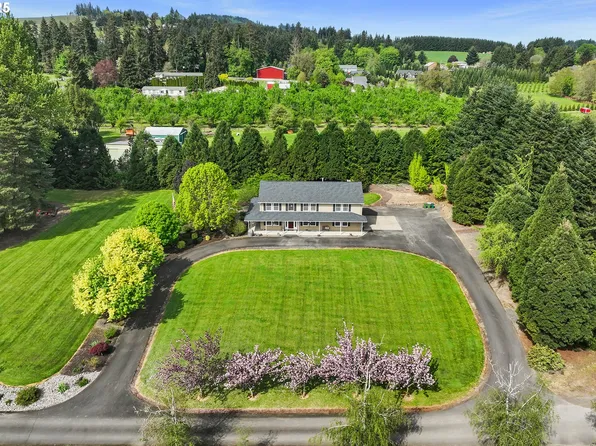 22075 NE Hidden Springs Rd, Dundee, OR 97115