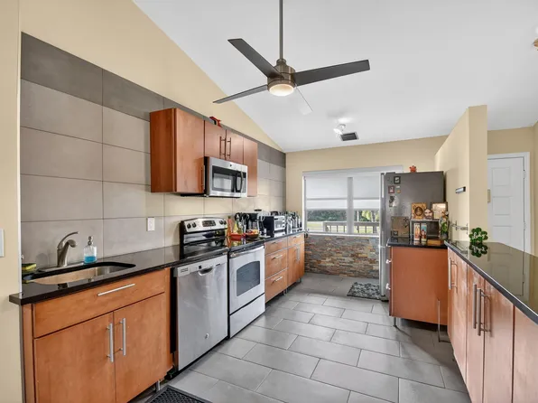 4900 Lucerne Lakes Boulevard #201, Lake Worth, FL 33467