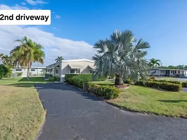 407 Cape Florida Way — Photo 24