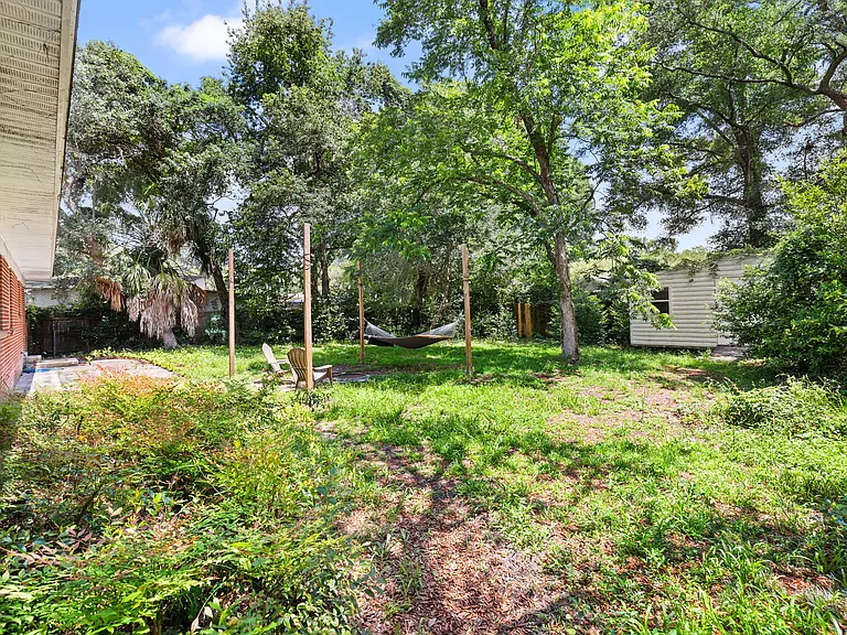 328 Plymouth Ave — Photo 44