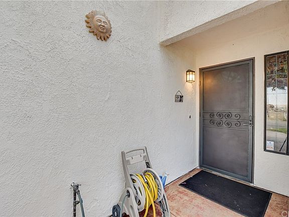 5th image of 28184 Bay Ave