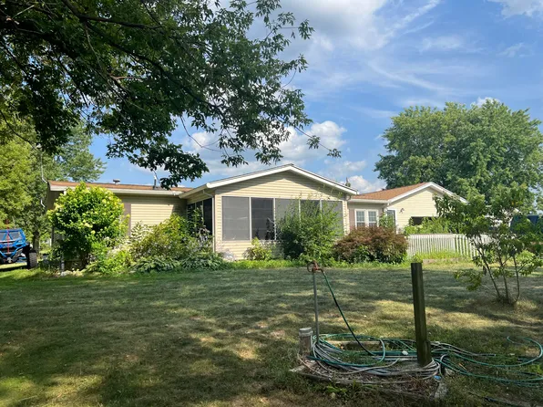 7035 S Lake Rd, Greenville, MI 48838