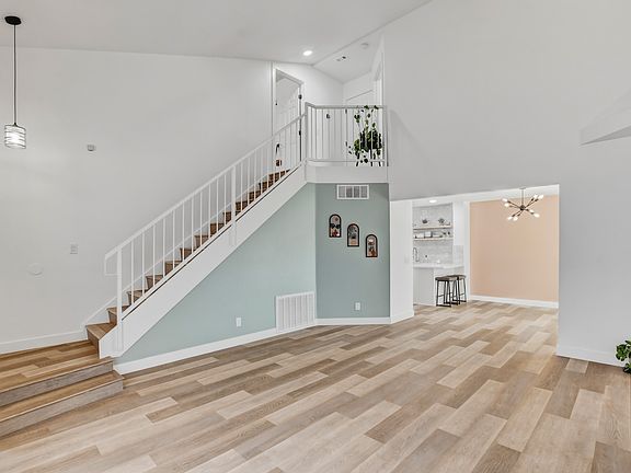 4th image of 7987 Dorinda Ave