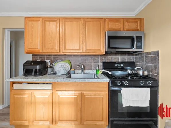 15 Van Sicklen Street image 22 of 38