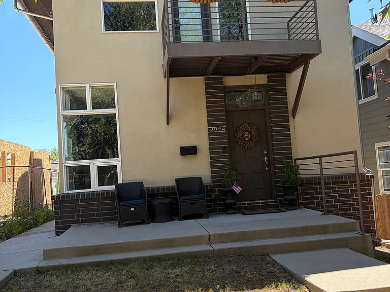 2924 Wyandot St — Photo 3