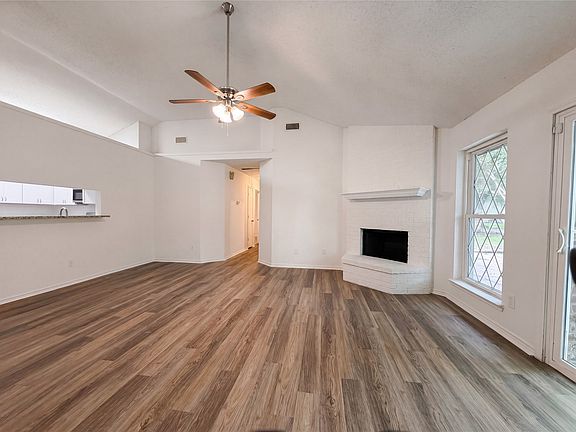 3rd image of 3628 Riverhead Dr
