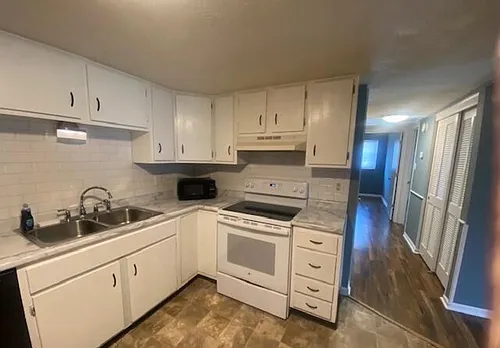 1625 Woodrow Dr #403 Photo 1