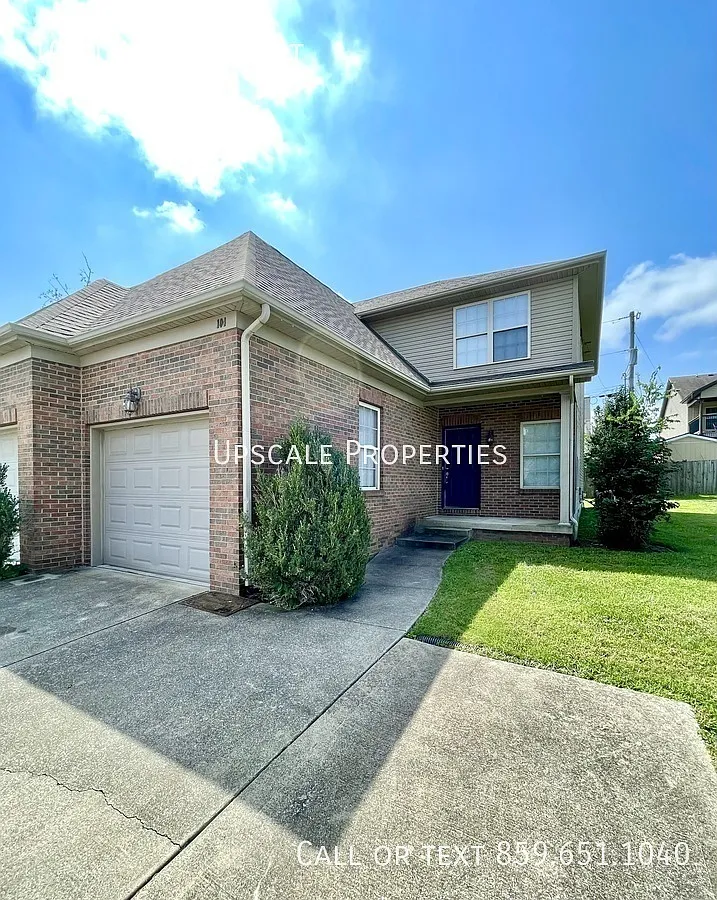 104 Lowell Court — Photo 1