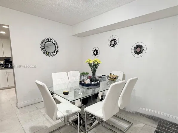 17901 NW 68th Ave APT T101, Hialeah, FL 33015