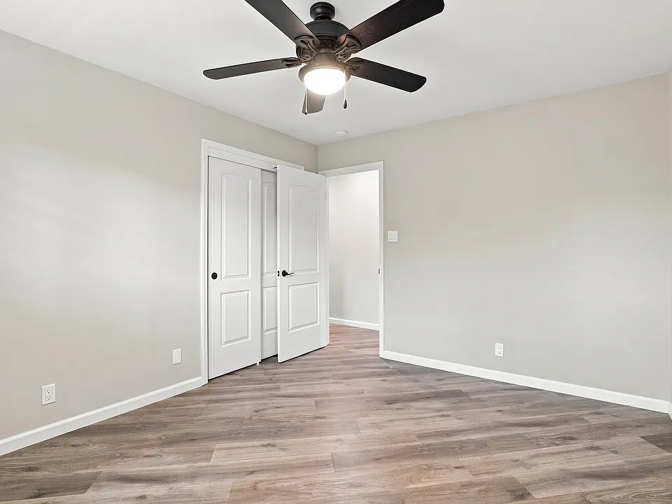 8411 Diane Ct