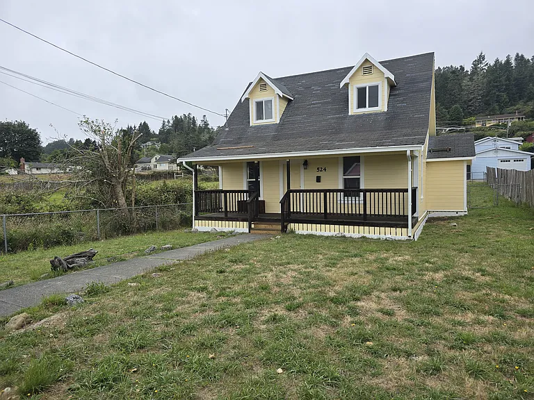 524 Main St — Photo 2
