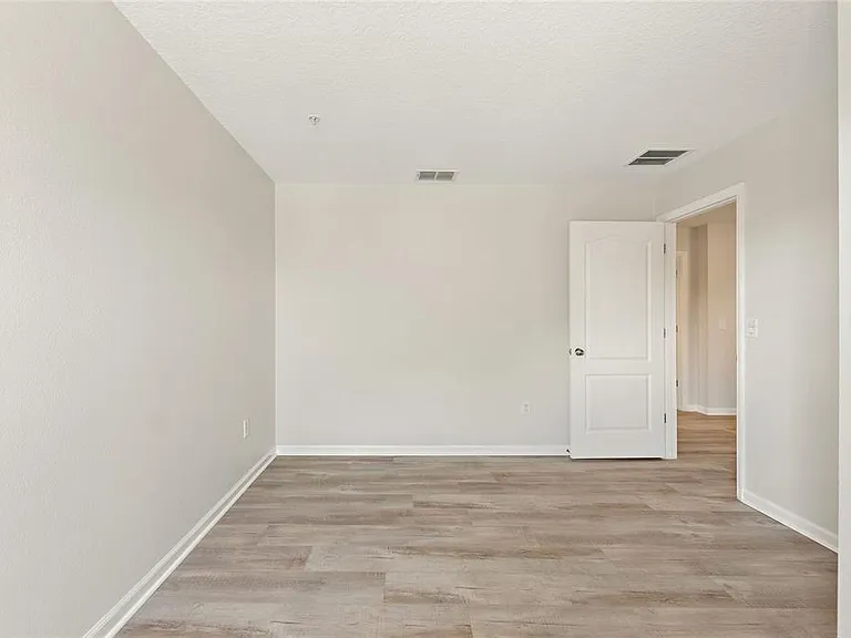 1220 Priory Cir — Photo 31