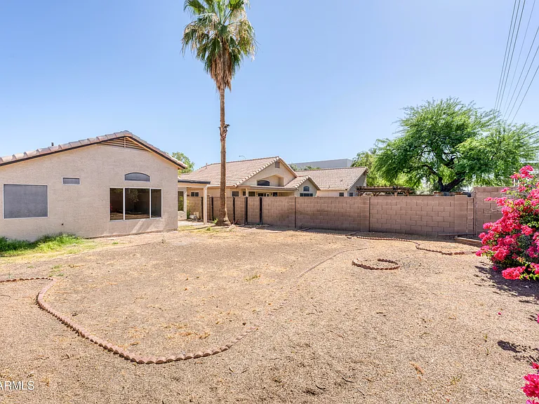3321 W Gary Dr — Photo 38