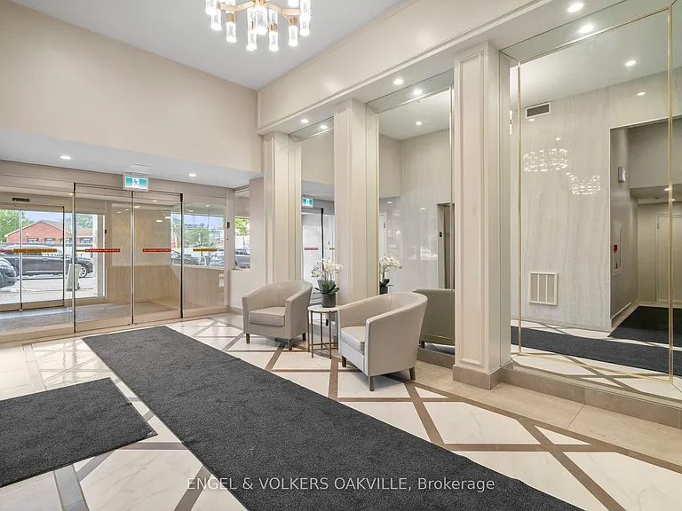 100 Bronte Rd #416 — Photo 2