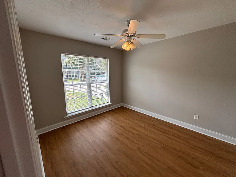 953 Bryan Cir — Photo 11