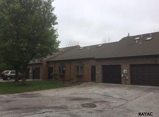 60 Westview Mnr, York, PA 17408