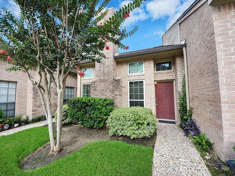1022 Memorial Village Dr — Photo 34