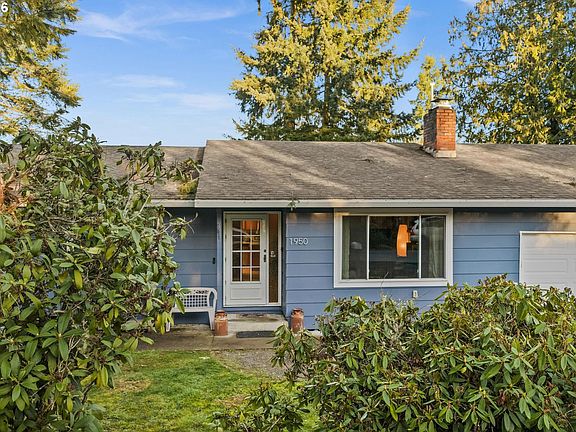 4th image of 1950 Bridge St