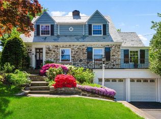 97 Shadow Ln, New Rochelle, NY 10801