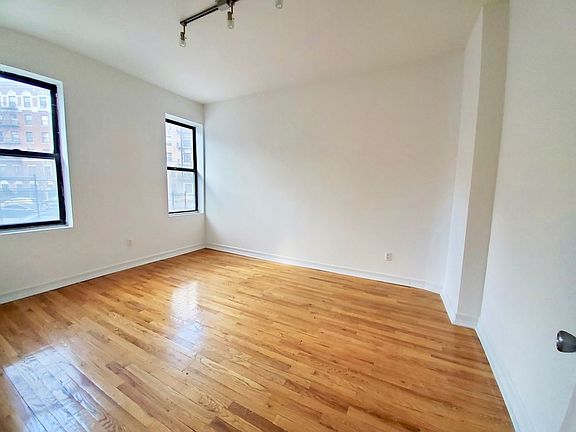 4th image of 326 Saint Johns Pl #A4