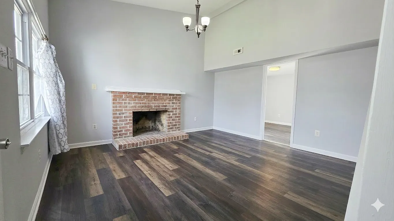 5 bed, 1400 sqft, $2,300 — Photo 2