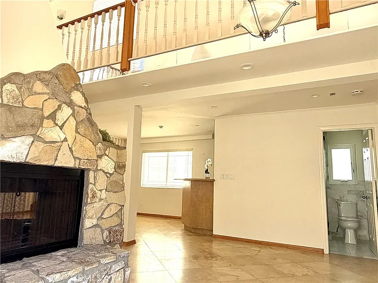 425 S Catalina Ave #4 — Photo 12
