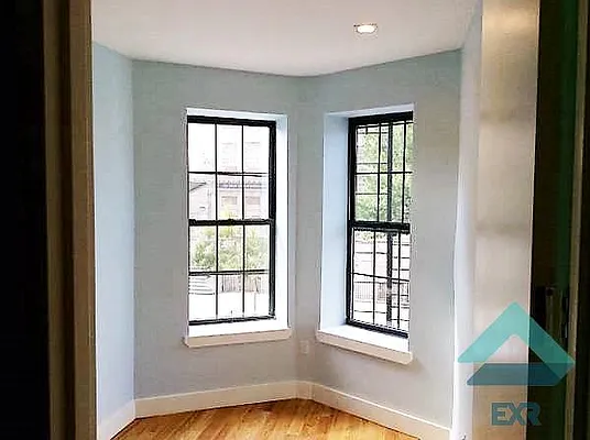 Rented by EXR | media 13