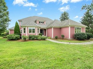 36 Chestnut St, Hudson, MA 01749