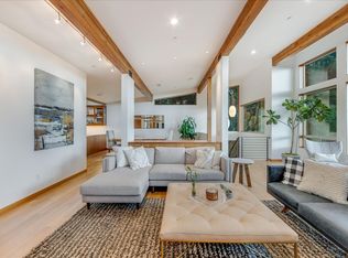 3737 SW Sweetbriar Dr, Portland, OR 97221