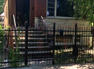 2041 W James St, Chicago, IL 60609