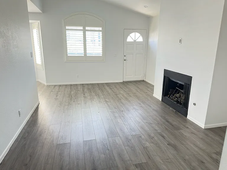 10666 Bell St #7 — Photo 2