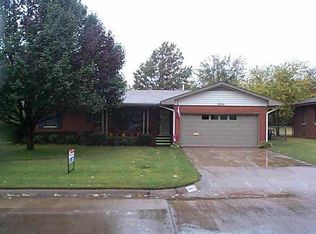 2305 N Glenhaven Dr, Oklahoma City, OK 73110