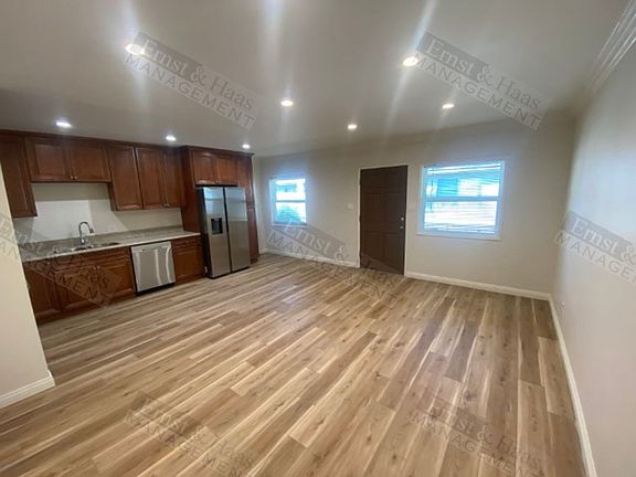 5th image of 4240 N Lakewood Blvd APT 8