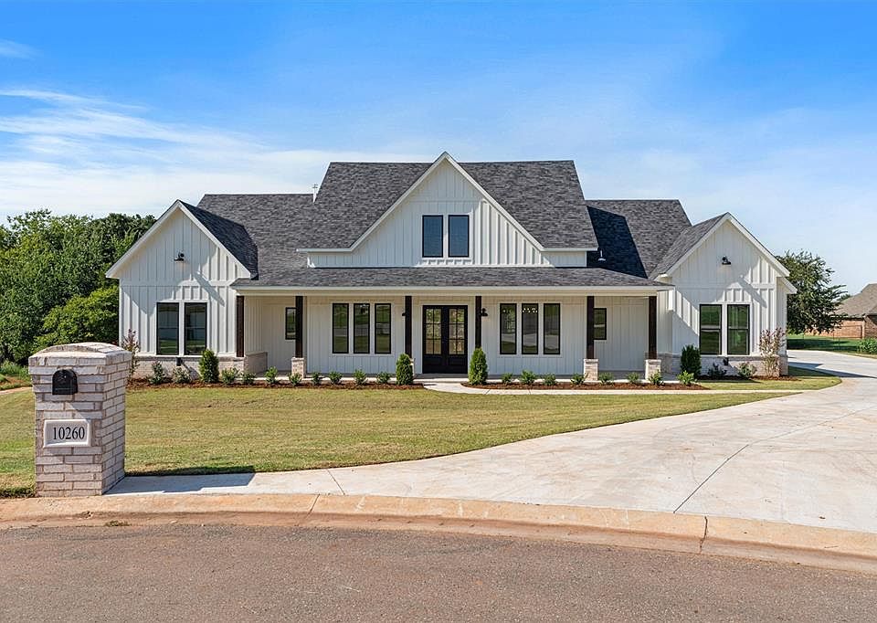 1st image of 10260 Oakwood Dr